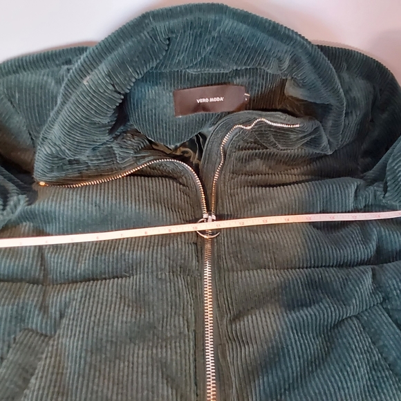 Vero Moda Corduory Puffer Jacket - Picture 5 of 11